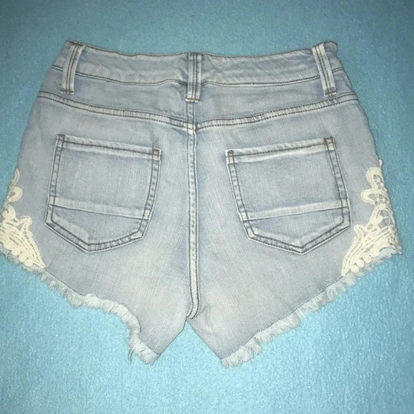 MOSSIMO High rise denim short shorts lace details blue Y2K daisy dukes size 2 - Picture 2 of 4